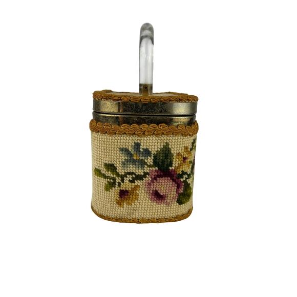Vintage Julius Resnick Jr. Florida Needlepoint Lucite Handle Box Purse. - Picture 3 of 10